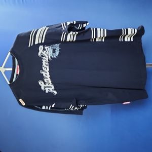 !!CLOSET CLEAR OUT - LAST CHANCE!!Akademiks Tshirt, XL, Navy & White